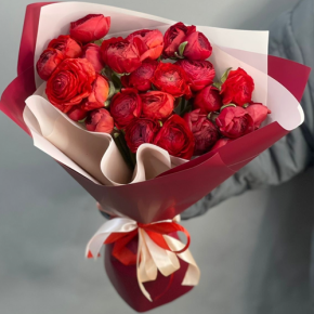 Букет из 21 красного ранункулюса в Чехове