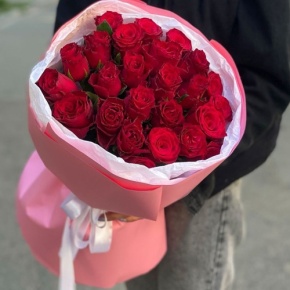 Букет "Эсса" 25 красных роз Кения (60 см) в Чехове