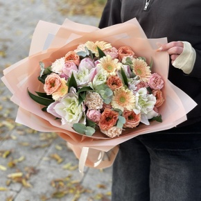 Букет "Лиссабон" из пионовидных роз, поновидных лилий и гербер  в Чехове