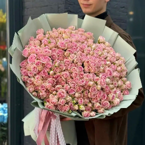 Букет из 101  нежно -розовой кустовой розы (70 см) в Чехове
