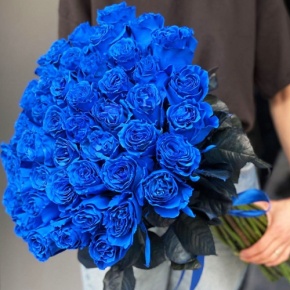 Букет из 51 синей розы Эквадор под ленту (70 см) в Чехове