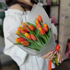 Букет из 15 огненных тюльпанов в Чехове
