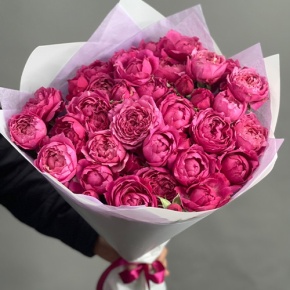 Букет из 11 кустовых пионовидных роз Джульетта в Чехове