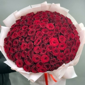 Букет "Париж" из 101 красной розы (60 см) в Чехове