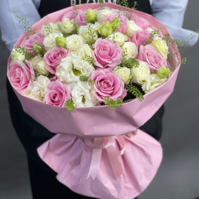 Букет "Нежное признание" из роз и эустом в Чехове