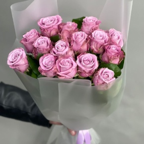 Монобукет из 15 малиновых роз Меритим (50 см) в Чехове
