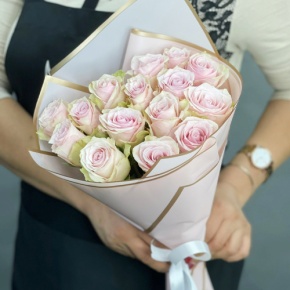 Букет из 15 пудровых роз Кения (40 см) в Чехове
