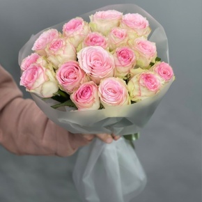 Букет из 17 роз Кения (40 см) в Чехове