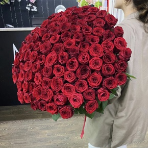 Букет 101 красная роза (70 см) в Чехове