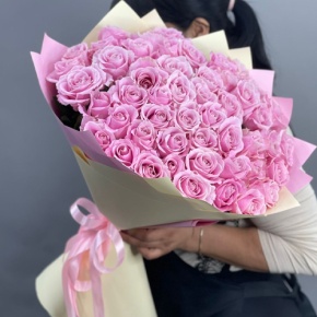 Букет из 51 пастельной розы Аваланж (60 см) в Чехове