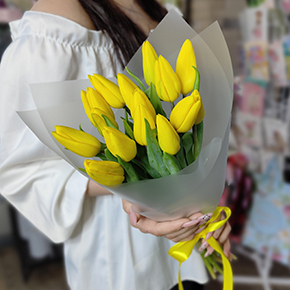 Букет из 15 жёлтых тюльпанов в Чехове