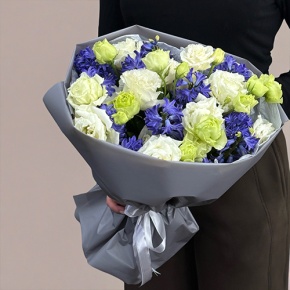 Букет из ароматных гиацинтов и эустом в Чехове