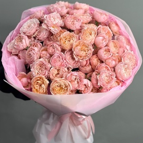 Букет из 35 кустовых пионовидных роз Джульетта (60 см) в Чехове