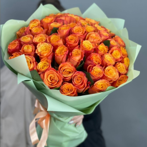 Букет из 71 огненной розы (40 см) в Чехове