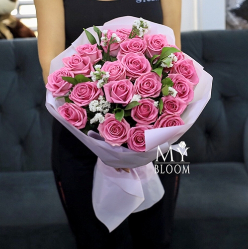 Букет из 21 розовой розы Аква (50 см) в Чехове