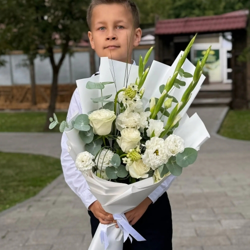 Букет на 1 сентября с гладиолусами, розами, эустомой и орнитогалумом в Чехове